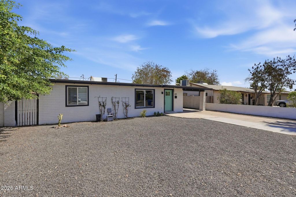 2230 W CAMBRIDGE Avenue, Phoenix, AZ 85009 — photo 3