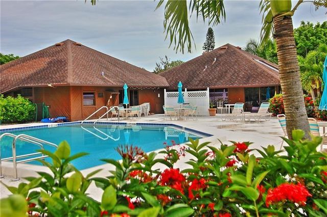 6028 OAK CREEK LANE 1931, Bradenton, FL 34210