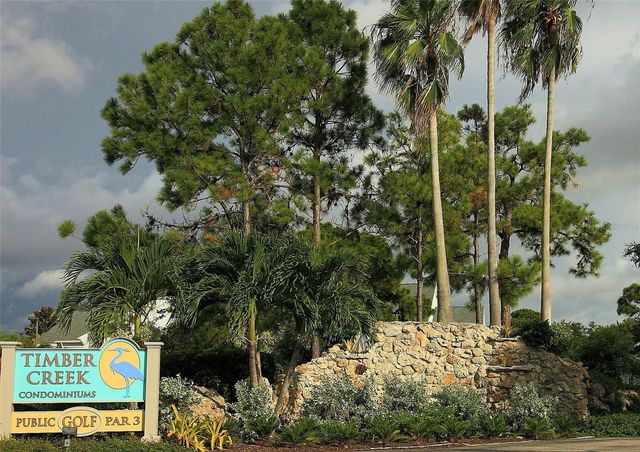 6028 OAK CREEK LANE 1931, Bradenton, FL 34210