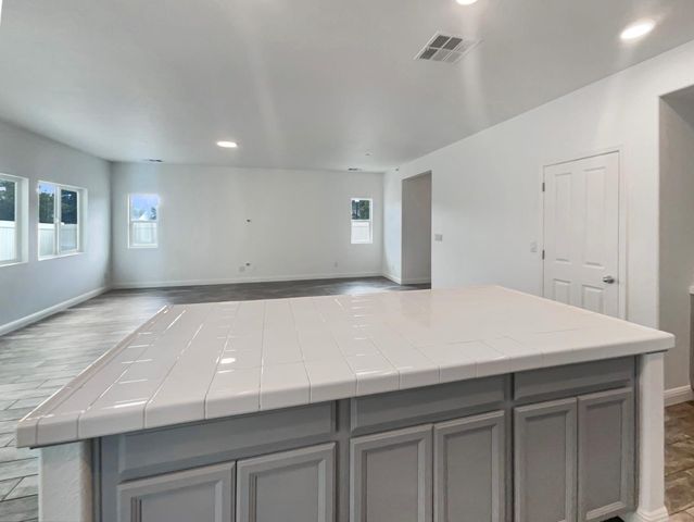 3710 Roseparke Way, Sacramento, CA 95834