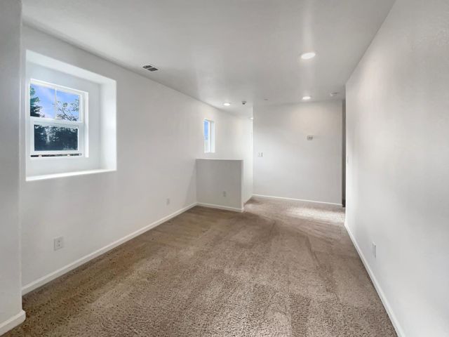 3710 Roseparke Way, Sacramento, CA 95834