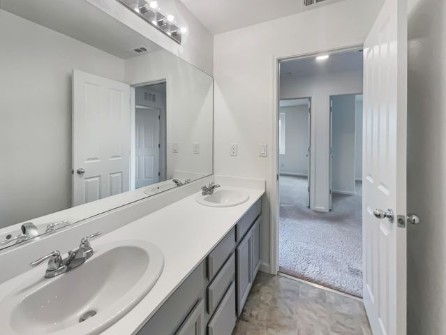 3710 Roseparke Way, Sacramento, CA 95834