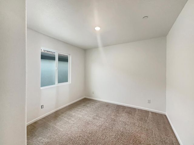 3710 Roseparke Way, Sacramento, CA 95834