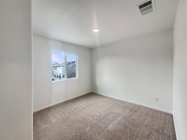 3710 Roseparke Way, Sacramento, CA 95834