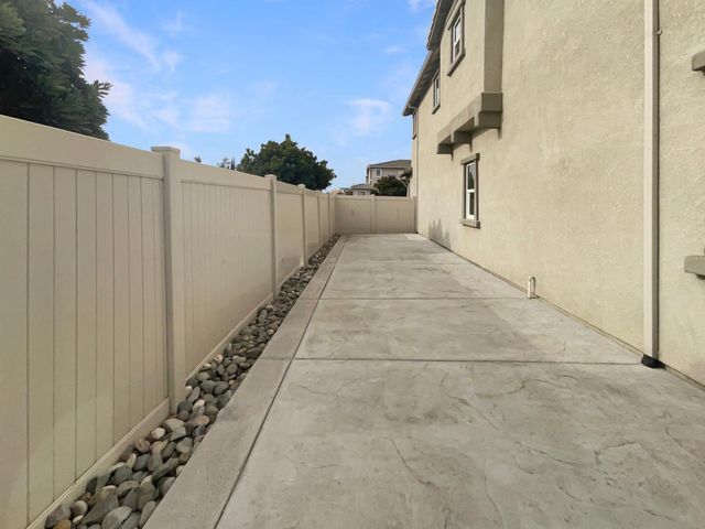 3710 Roseparke Way, Sacramento, CA 95834