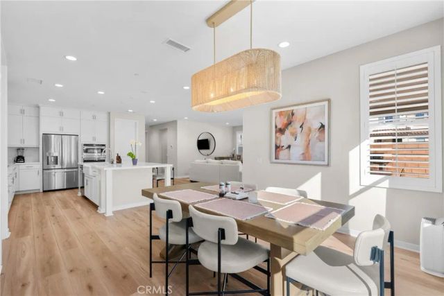 28332 Clarion, Saugus, CA 91350