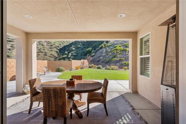 28332 Clarion, Saugus, CA 91350