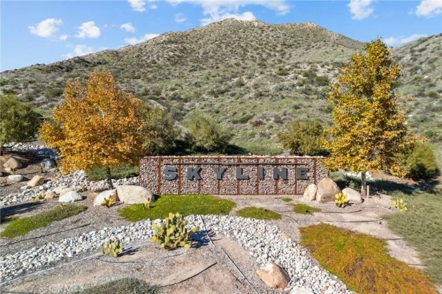 28332 Clarion, Saugus, CA 91350