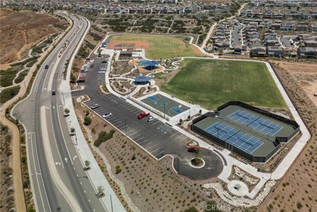 28332 Clarion, Saugus, CA 91350