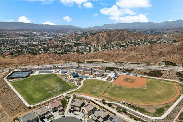 28332 Clarion, Saugus, CA 91350