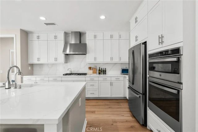 28332 Clarion, Saugus, CA 91350