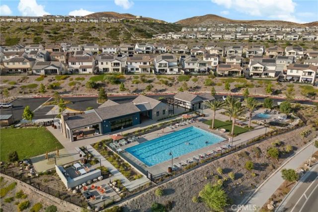 28332 Clarion, Saugus, CA 91350