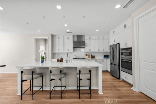 28332 Clarion, Saugus, CA 91350