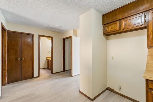 208 Hudson Place, Midwest City, OK 73110