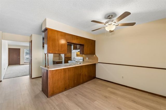 208 Hudson Place, Midwest City, OK 73110
