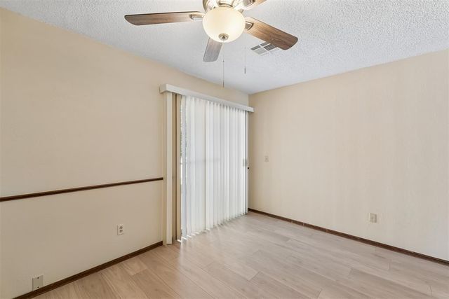 208 Hudson Place, Midwest City, OK 73110