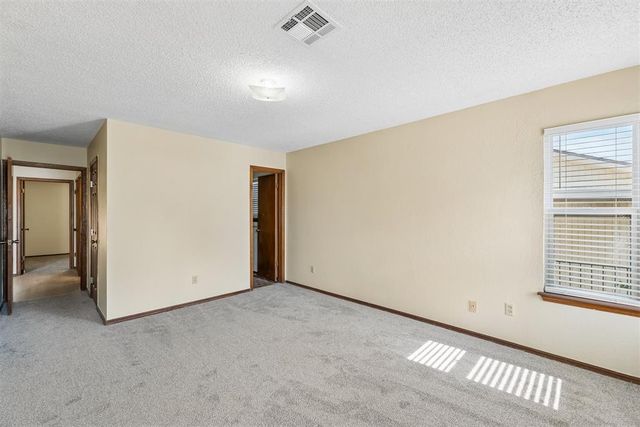 208 Hudson Place, Midwest City, OK 73110