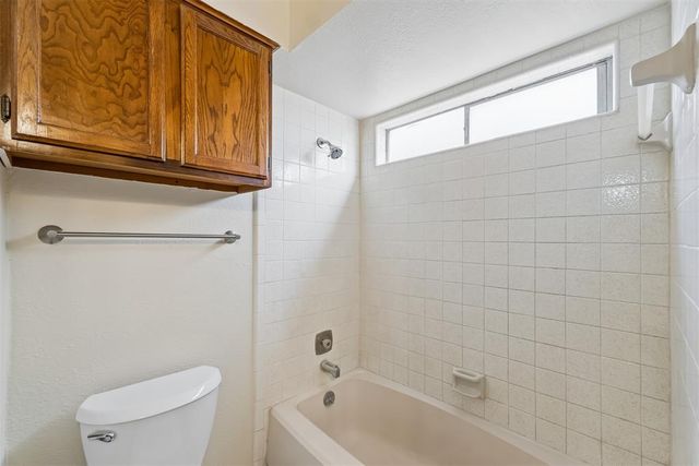 208 Hudson Place, Midwest City, OK 73110