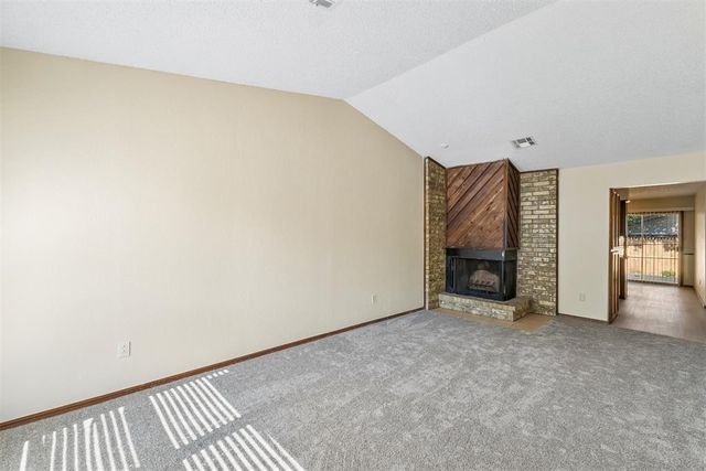 208 Hudson Place, Midwest City, OK 73110