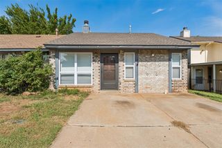208 Hudson Place, Midwest City, OK 73110