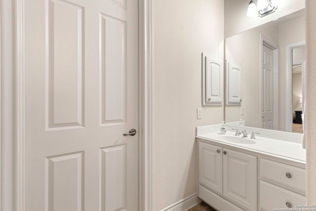 114 Candelaria, Helotes, TX 78023