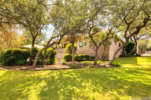 114 Candelaria, Helotes, TX 78023