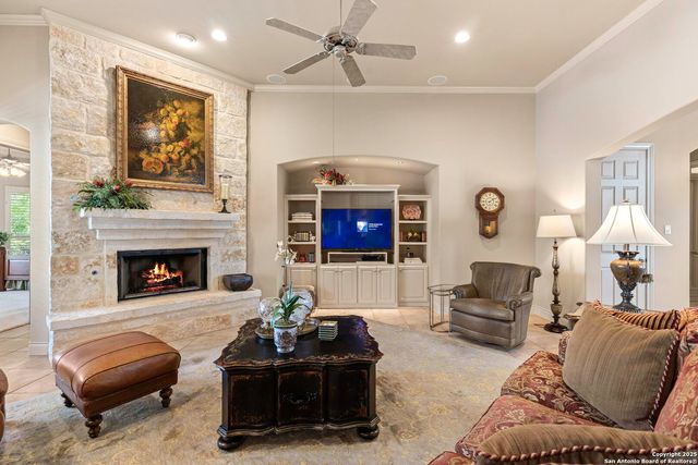 114 Candelaria, Helotes, TX 78023