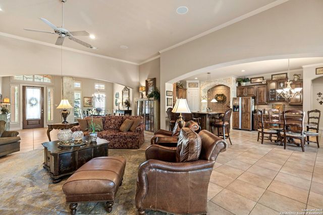 114 Candelaria, Helotes, TX 78023