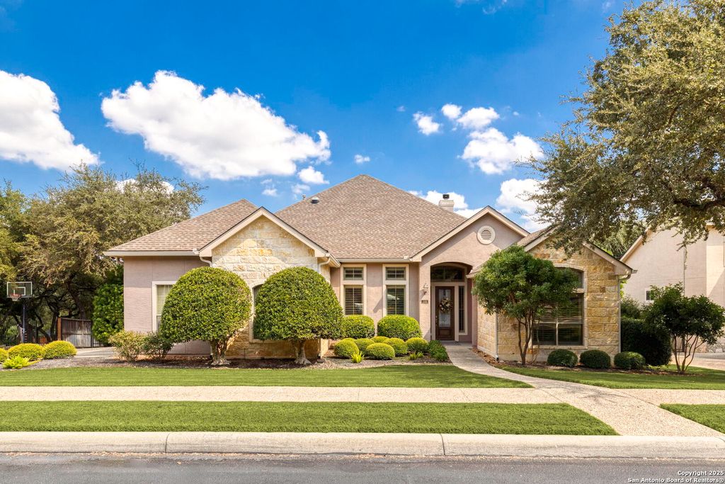 114 Candelaria, Helotes, TX 78023