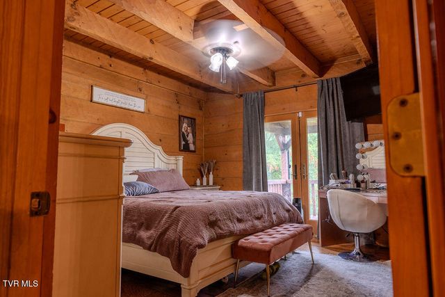 332 Undertaker Boulevard, Clintwood, VA 24228