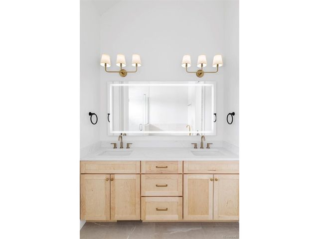 2914 Hooker St, Denver, CO 80211