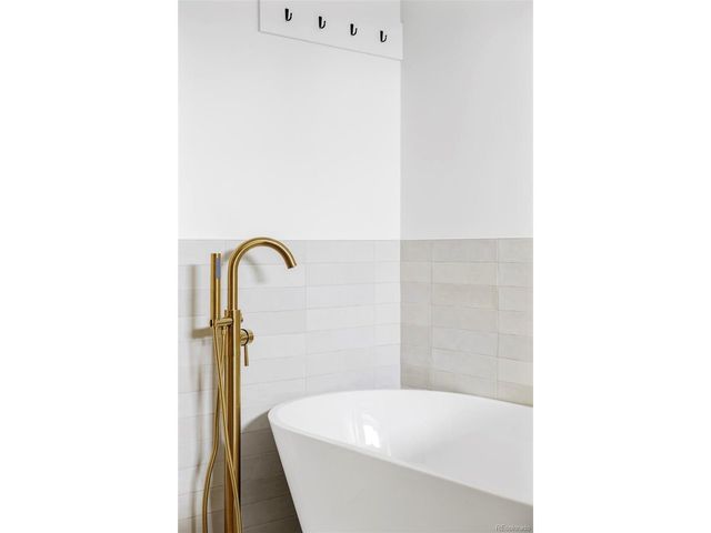 2914 Hooker St, Denver, CO 80211