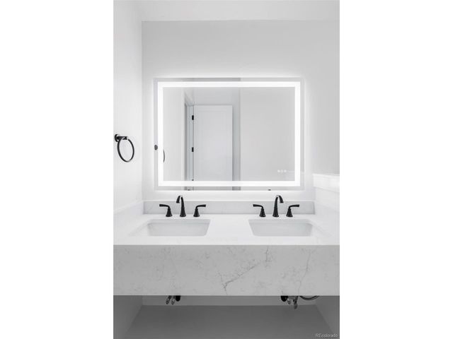 2914 Hooker St, Denver, CO 80211