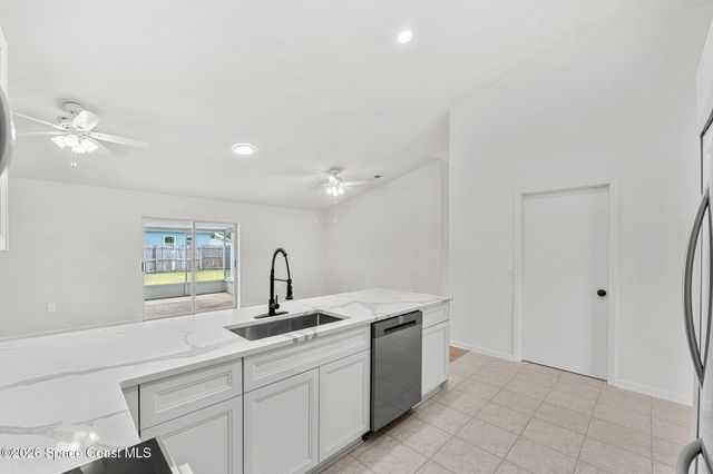 709 Haryestor Avenue SW, Palm Bay, FL 32908