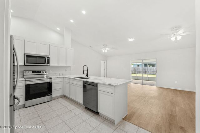 709 Haryestor Avenue SW, Palm Bay, FL 32908