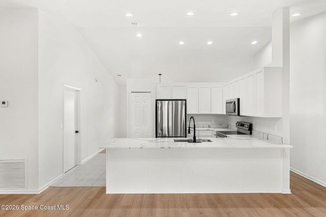 709 Haryestor Avenue SW, Palm Bay, FL 32908