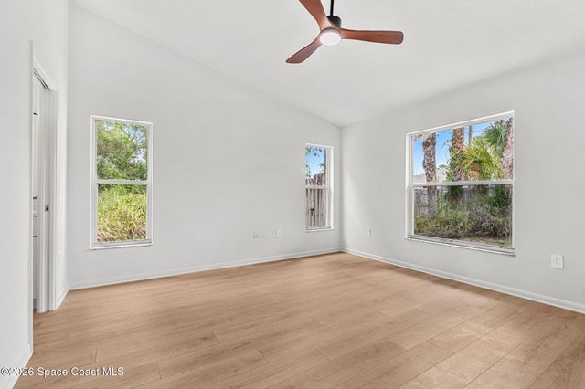 709 Haryestor Avenue SW, Palm Bay, FL 32908