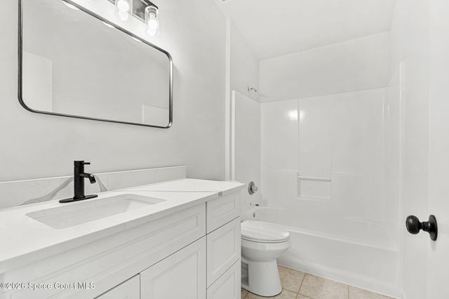 709 Haryestor Avenue SW, Palm Bay, FL 32908