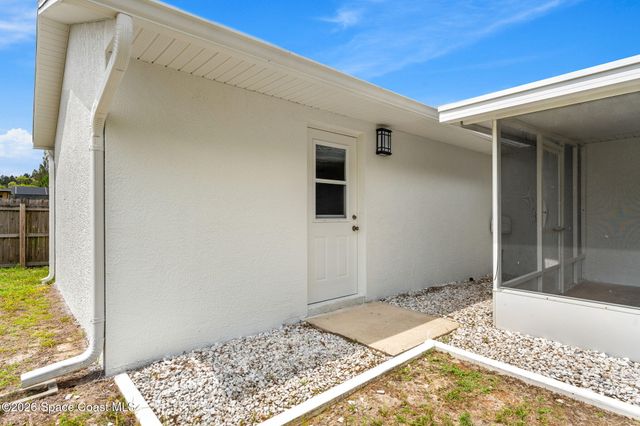709 Haryestor Avenue SW, Palm Bay, FL 32908