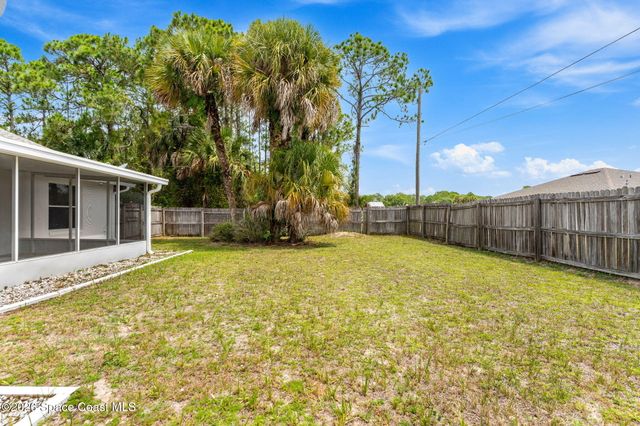 709 Haryestor Avenue SW, Palm Bay, FL 32908