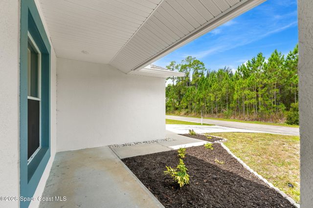 709 Haryestor Avenue SW, Palm Bay, FL 32908