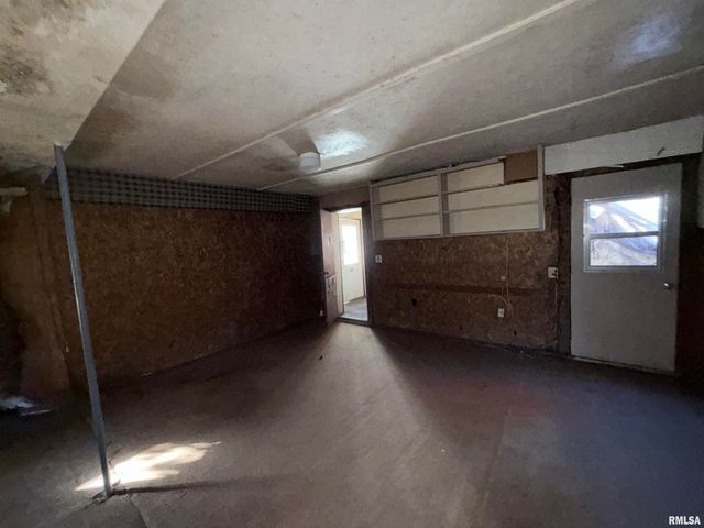 14322 MEMORY Lane, Mt Vernon, IL 62864