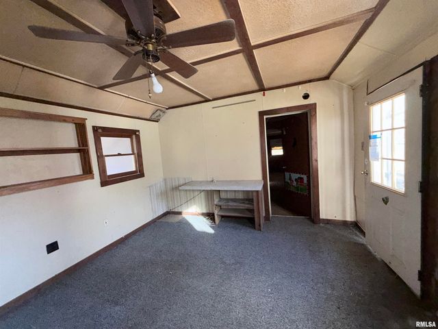 14322 MEMORY Lane, Mt Vernon, IL 62864