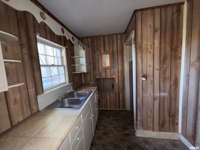 14322 MEMORY Lane, Mt Vernon, IL 62864