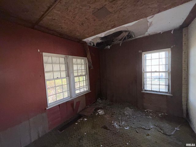 14322 MEMORY Lane, Mt Vernon, IL 62864