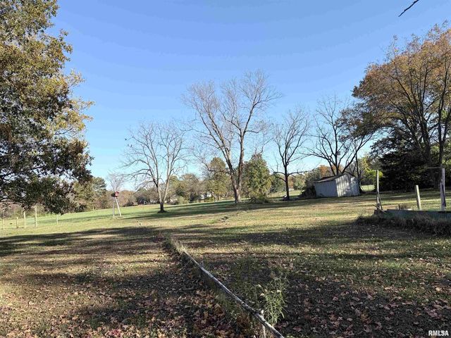 14322 MEMORY Lane, Mt Vernon, IL 62864