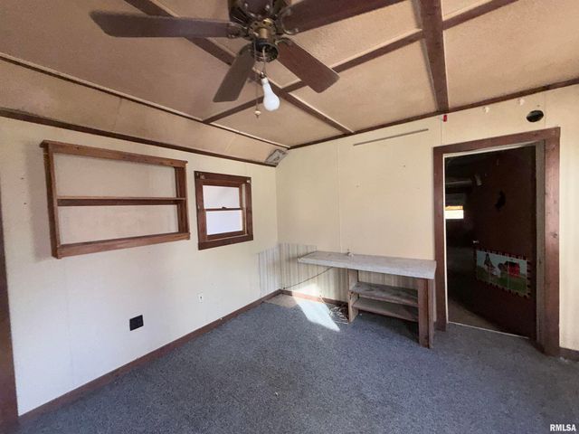 14322 MEMORY Lane, Mt Vernon, IL 62864