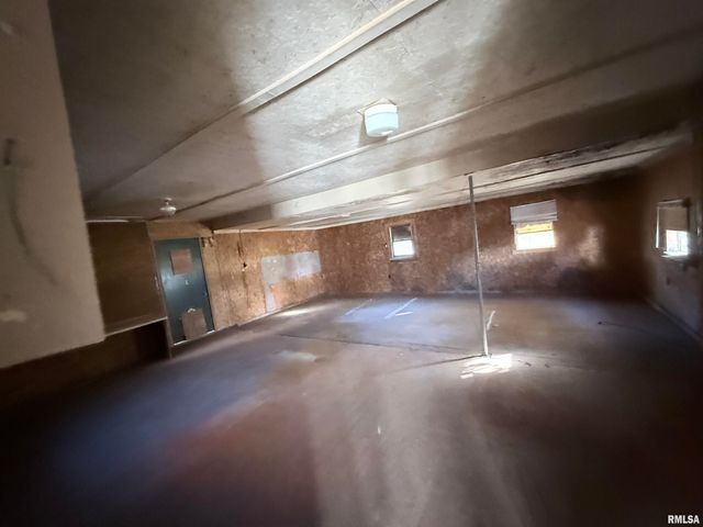 14322 MEMORY Lane, Mt Vernon, IL 62864