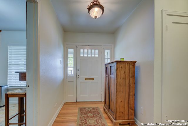 935 VANDERHOEVEN DR, San Antonio, TX 78209
