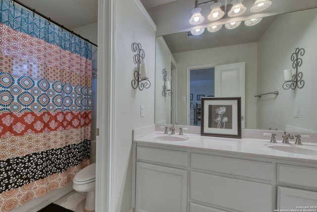 935 VANDERHOEVEN DR, San Antonio, TX 78209